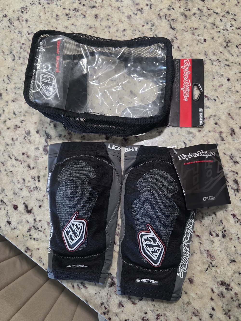 Troy Lee Designs Men’s Black/Grey Knee Pads